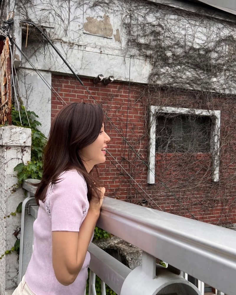 She Went to a Model Audition Just to Meet Her Favorite Singer. Instead, She Became an Icon: Kim Ha-neul Masters Three Kinds of Ease