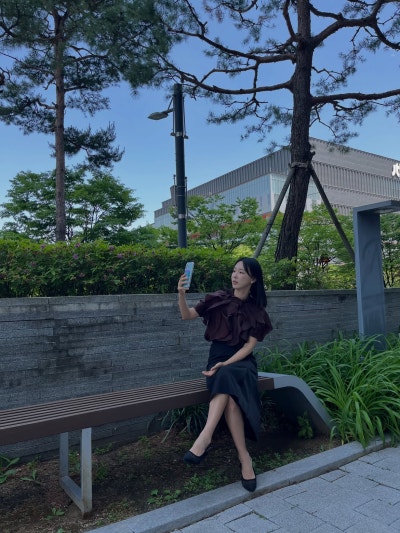 28 Years In, Same Voice, Different Angles: Lee Ji-hye's Deep Wine Power Move