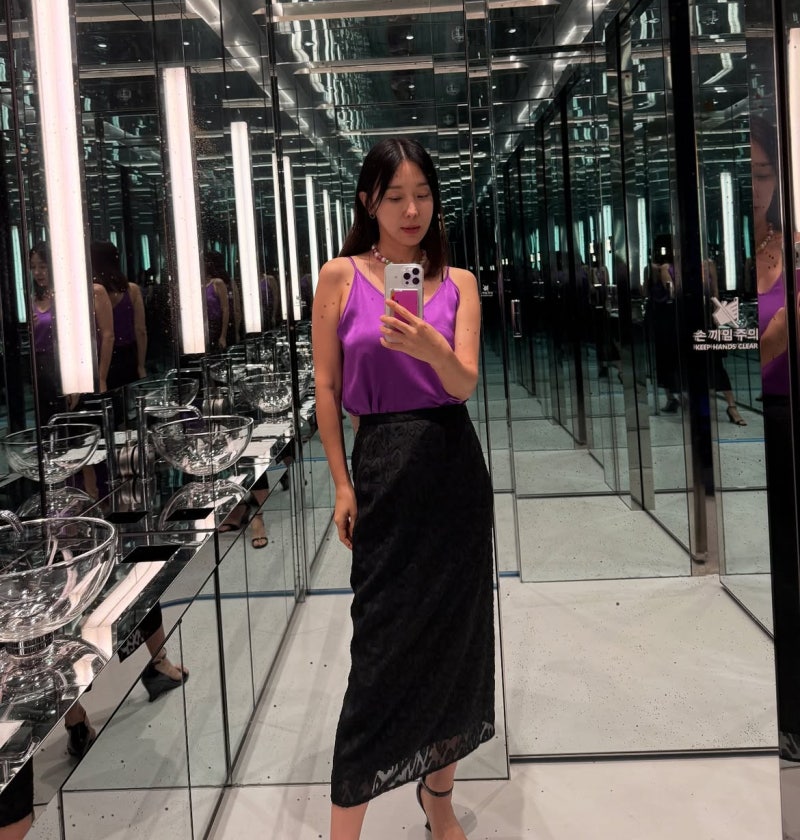 28 Years In, Same Voice, Different Angles: Lee Ji-hye's Deep Wine Power Move