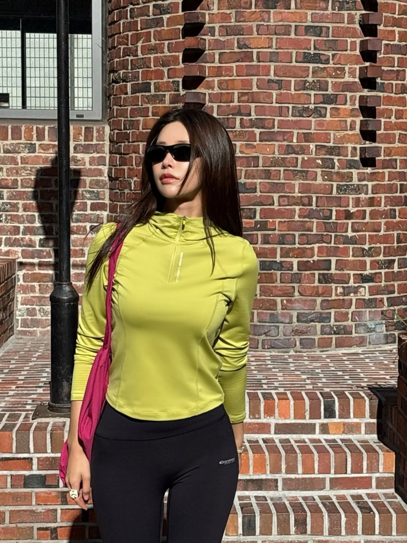 Icy Gaze, Warm Heart: Ki Hee-hyun's Activewear and Travel Looks Prove Opposites Can Coexist