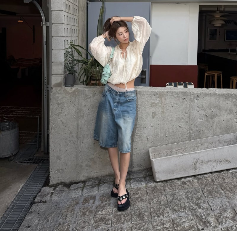 Icy Gaze, Warm Heart: Ki Hee-hyun's Activewear and Travel Looks Prove Opposites Can Coexist