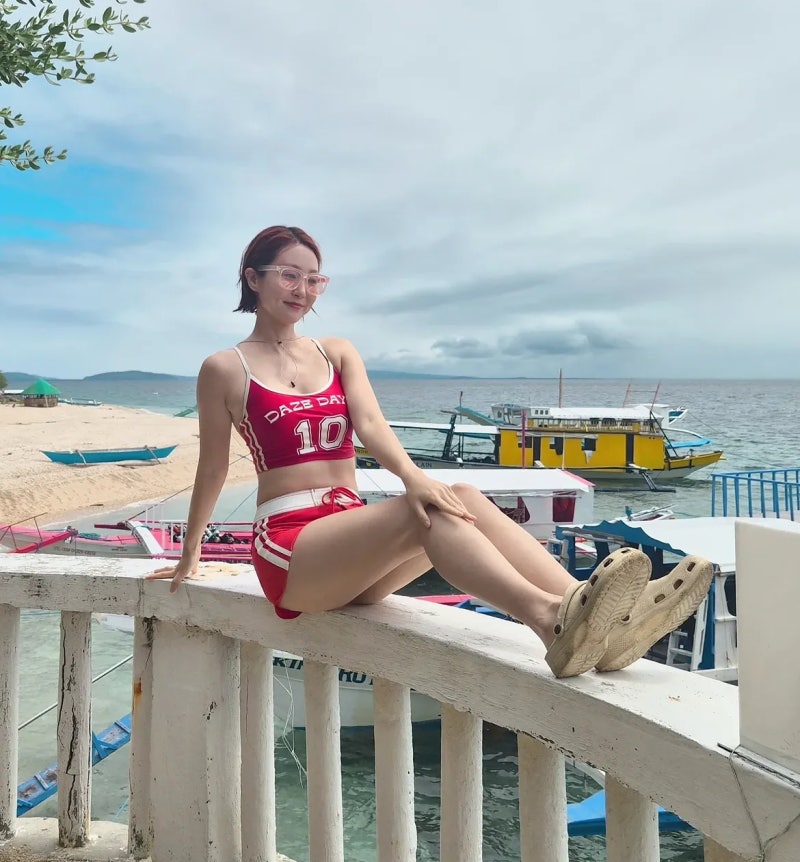 Oh Jung-yeon's Japan Escape—When a Broadcast Legend Lets the Clothes Do the Talking