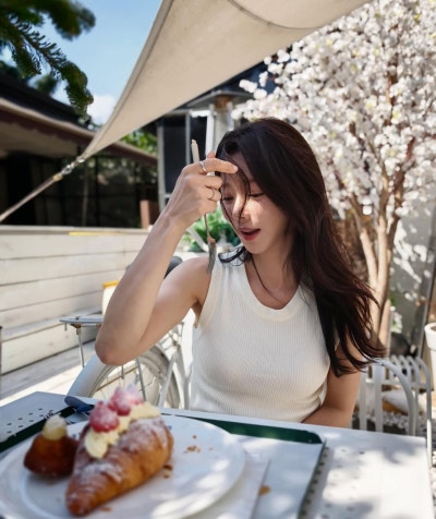 Lee Joo-bin's Four Seasons of Style: From File-Photo Viral Moment to Chic Office to Cafe Calm