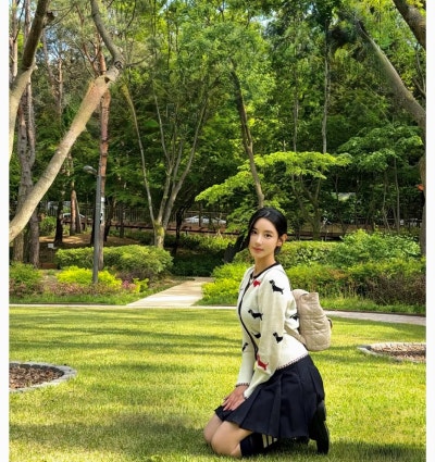 Shin Ji-won's Energy Shift—From Athlete to Red-Carpet Siren in Seconds
