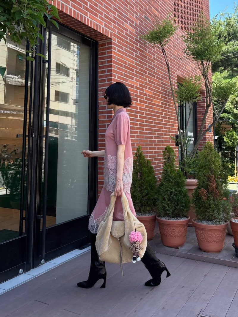Beauty That Takes Its Own Risks: How Nana Wears Comfort Into Confidence