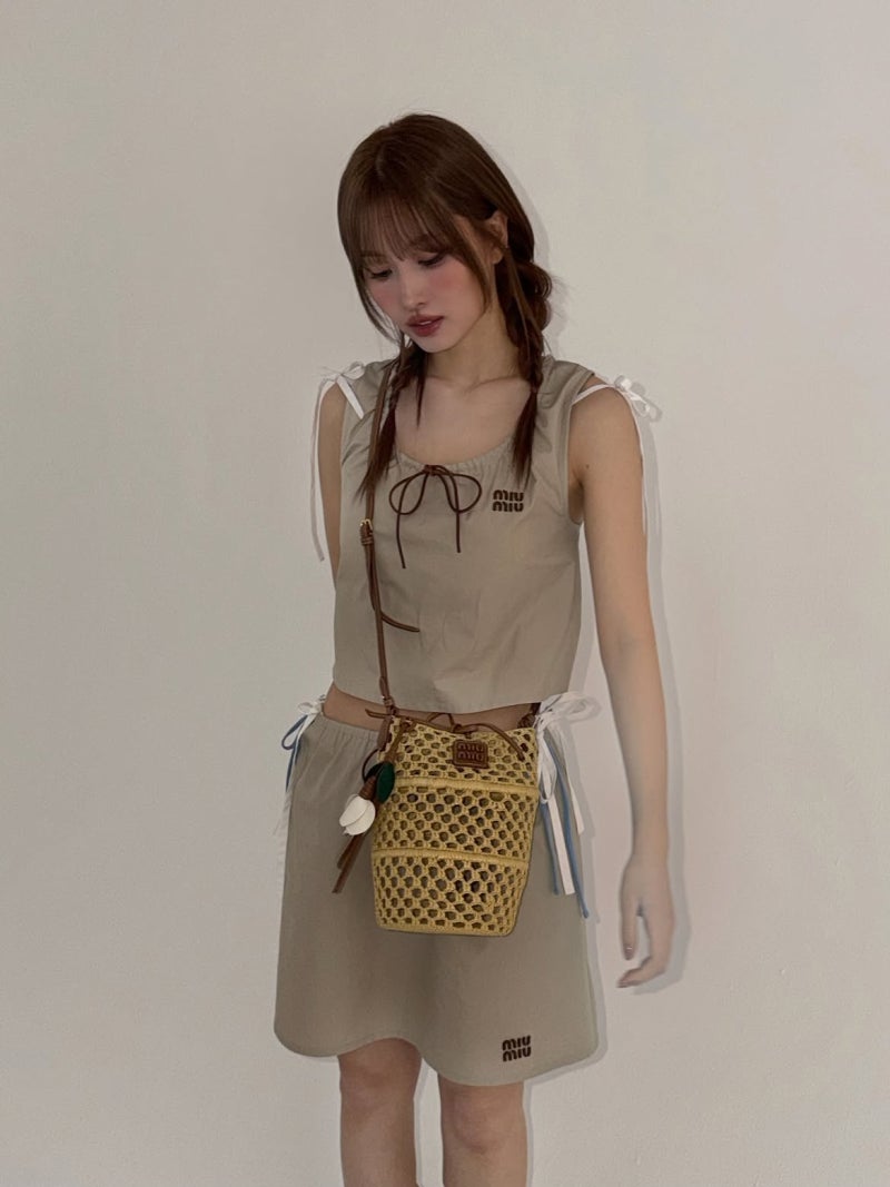 The Dancer Seniors Keep Their Eye On: Momo's Three Seasonal Shifts From Resort Beige to Retro Suede