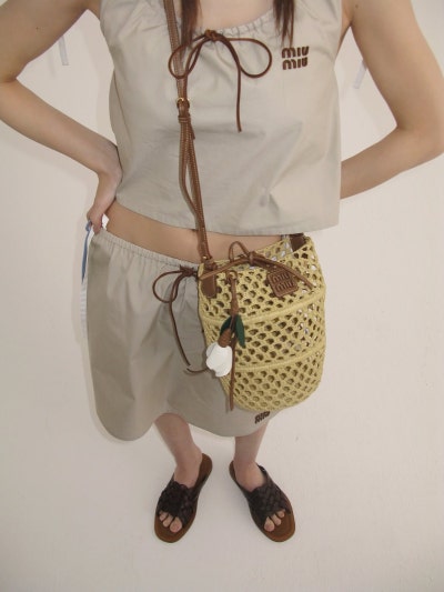 The Dancer Seniors Keep Their Eye On: Momo's Three Seasonal Shifts From Resort Beige to Retro Suede