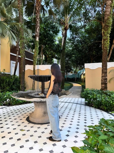 Three Months of Auditions, One Cannes Summer: Park Ju-hyun's Effortless Travel Edit