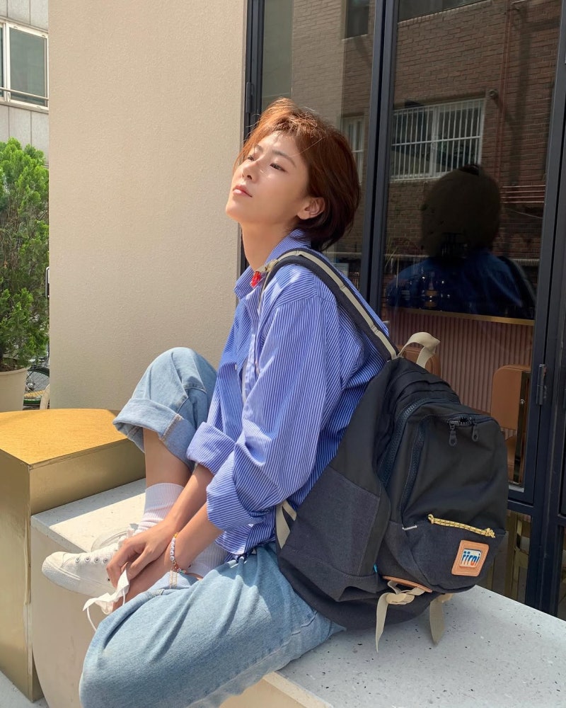 Bae Da-bin on How to Use Negative Space Like a Model