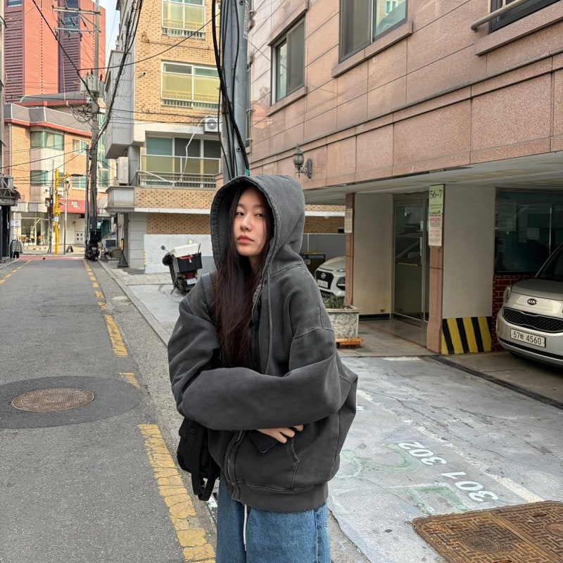No Makeup is the Best Makeup: How Park Yu-Na Pulls Off Undone Style at 168cm