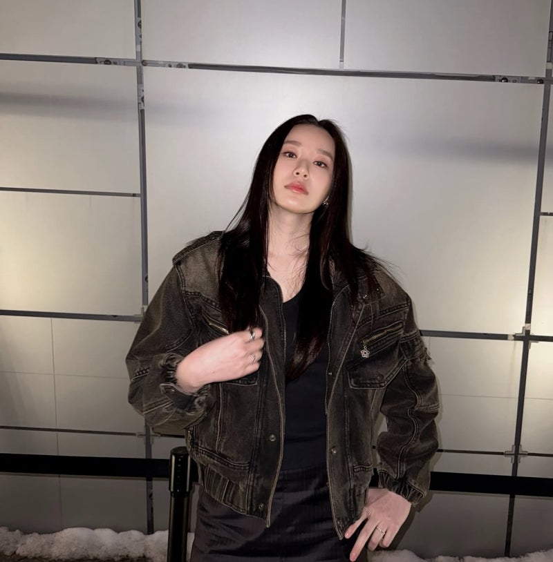 No Makeup is the Best Makeup: How Park Yu-Na Pulls Off Undone Style at 168cm