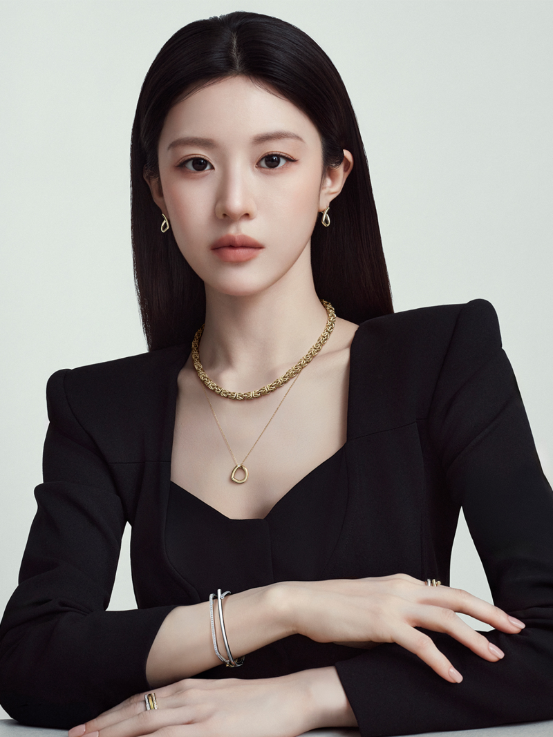 Ko Yoon-jung as a Living Canvas: DIDIER DUBOT's D Collection Is Wearable Art