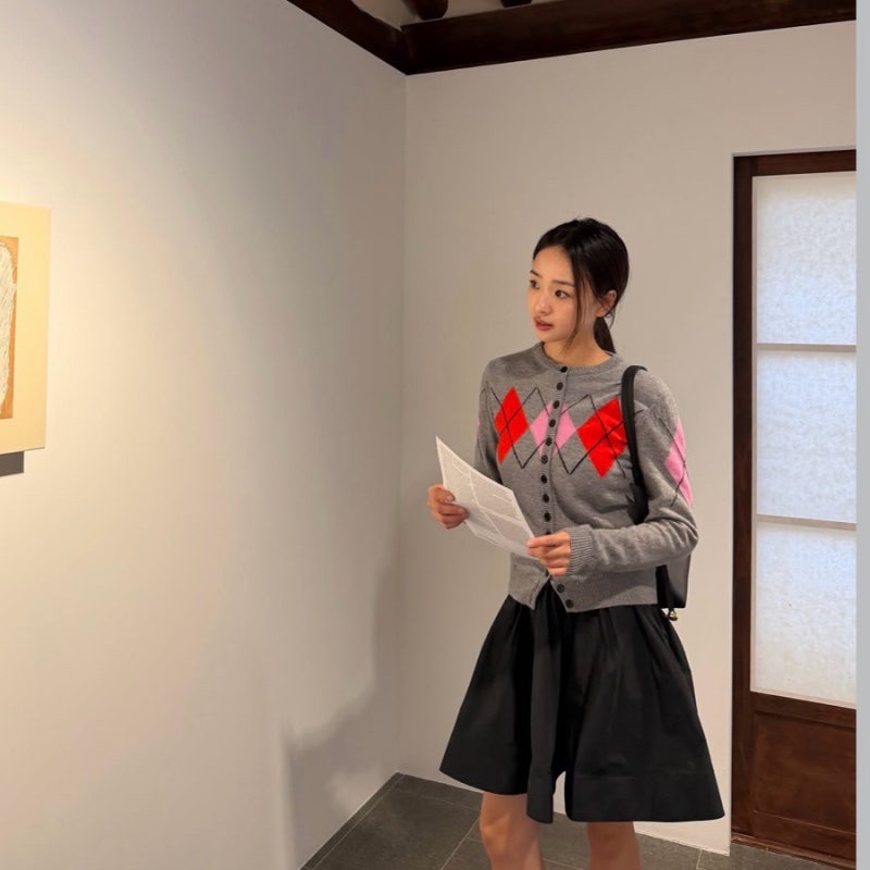 Son Yeon-jae's Cardigan Game Proves Motherhood Didn't Touch Her Glow
