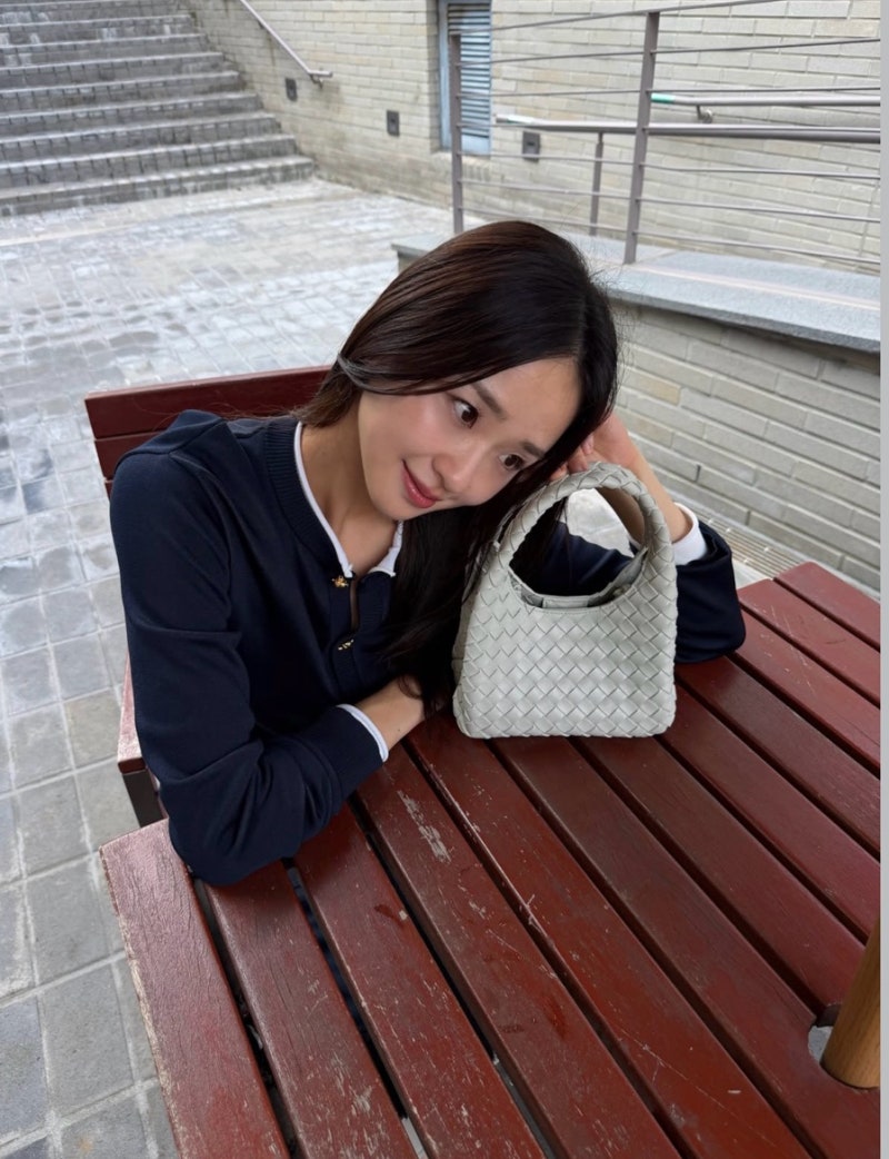 Son Yeon-jae's Cardigan Game Proves Motherhood Didn't Touch Her Glow