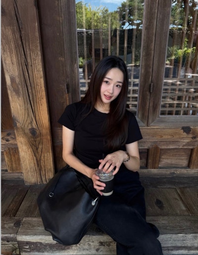 She's A Mom, But Looks Like A Student: Son Yeon-jae's Daily Look