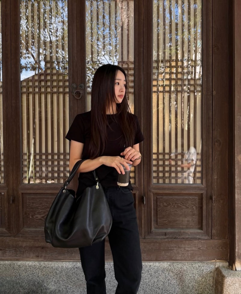 She's A Mom, But Looks Like A Student: Son Yeon-jae's Daily Look