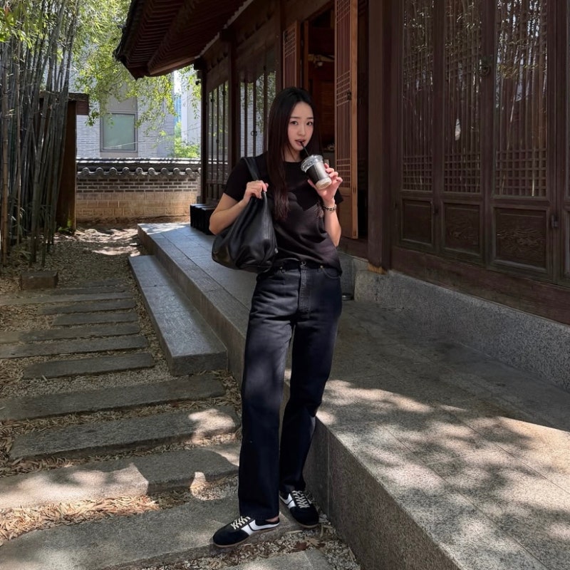 She's A Mom, But Looks Like A Student: Son Yeon-jae's Daily Look