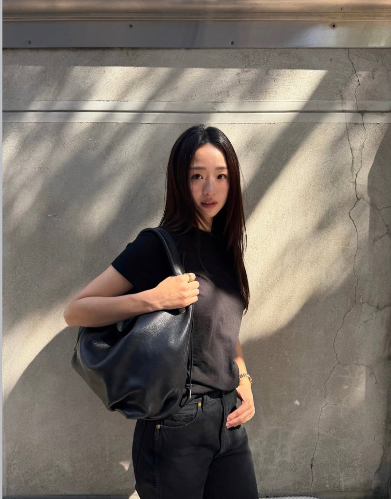 She's A Mom, But Looks Like A Student: Son Yeon-jae's Daily Look