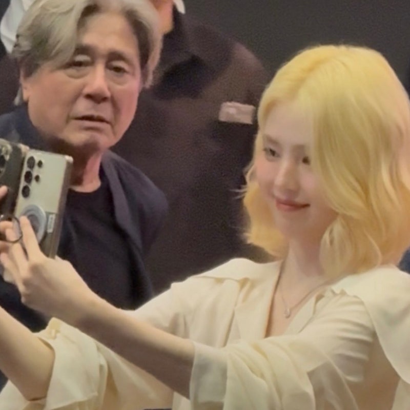 They said it would be polarizing... but Han So-hee's blonde hair is now a huge hit.