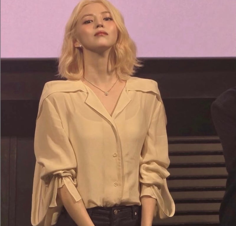 They said it would be polarizing... but Han So-hee's blonde hair is now a huge hit.
