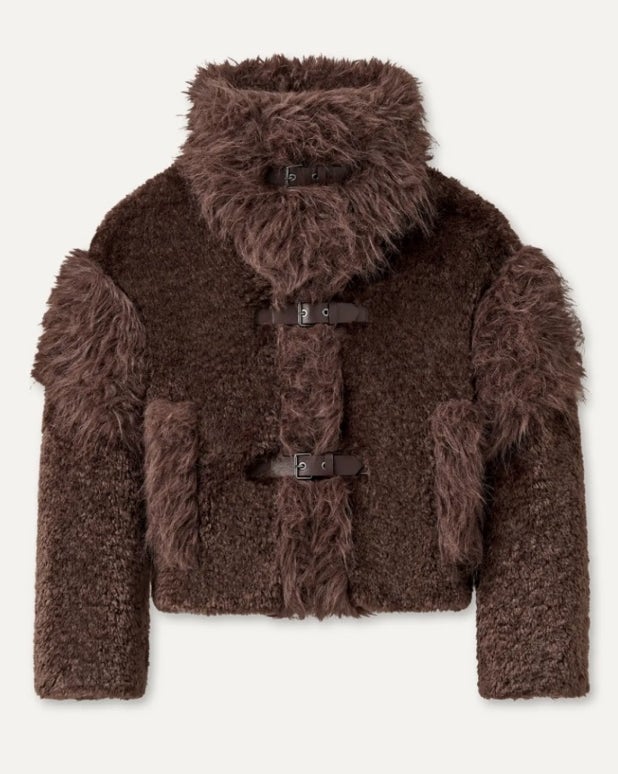 A brand established as a top-tier model in the industry... I have no idea how much it will go up.