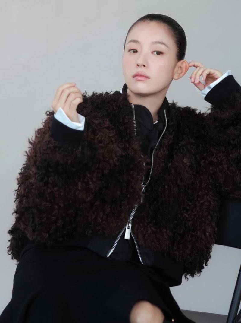 Is slicked-back hair the trend? Fashion of female celebrities who avoided humiliation even with their head shapes revealed