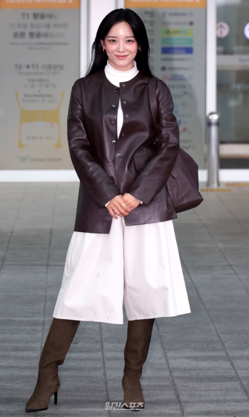 Thinks it's a runway... Celebrity fashion showing off their amazing ability to pull off Bermuda shorts