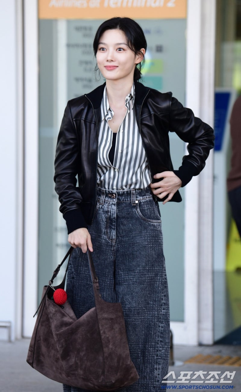 Kim Yoo-jung's autumn outfit raises expectations even before Fashion Week.