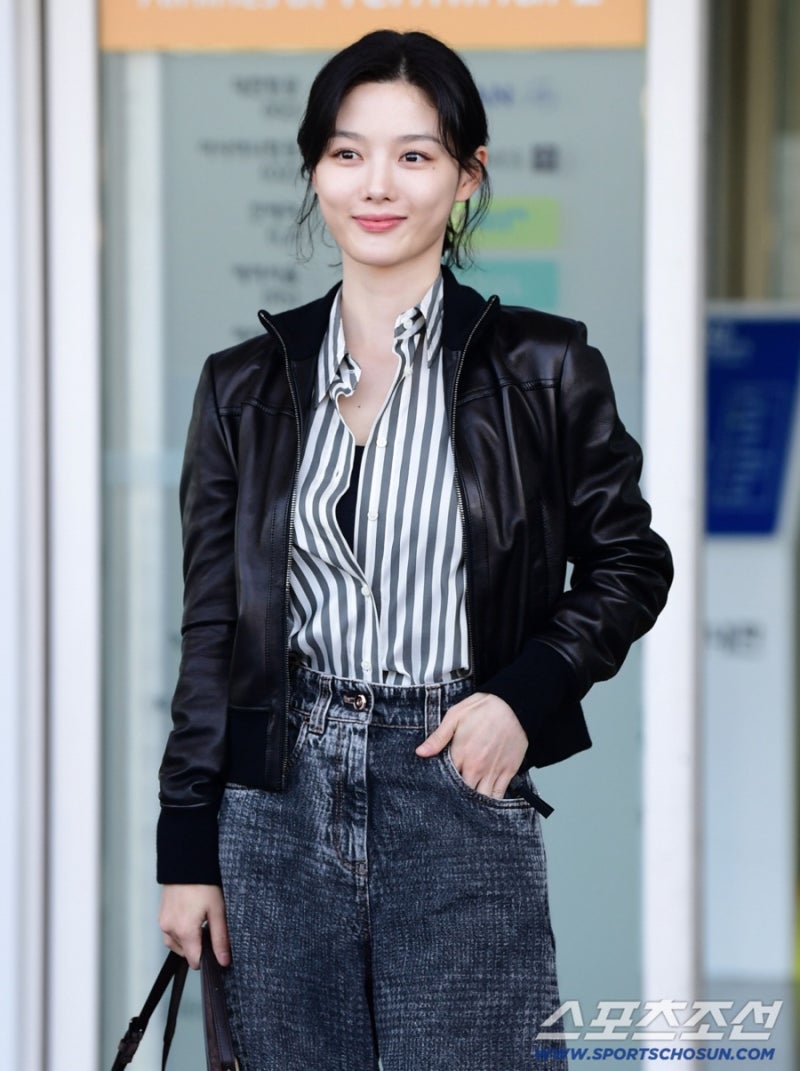 Kim Yoo-jung's autumn outfit raises expectations even before Fashion Week.