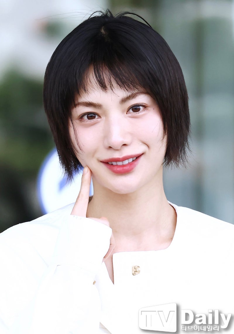 There was a lip filler controversy... Celebrity fashion has become more natural