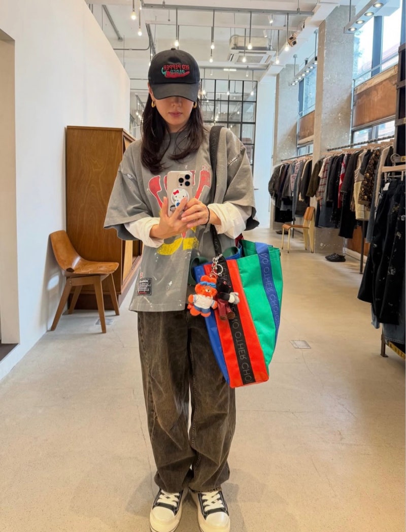 I watched because she was so pretty... but it turned out to be a motherly smile: Son Ye-jin's fashion