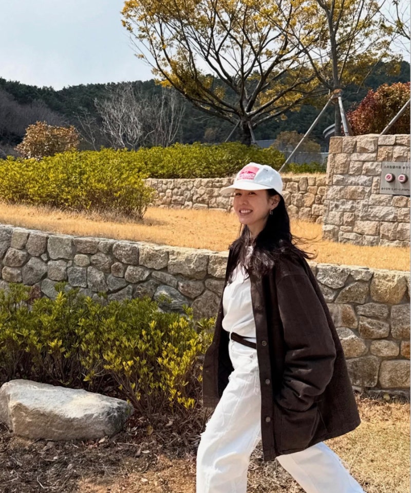 I watched because she was so pretty... but it turned out to be a motherly smile: Son Ye-jin's fashion