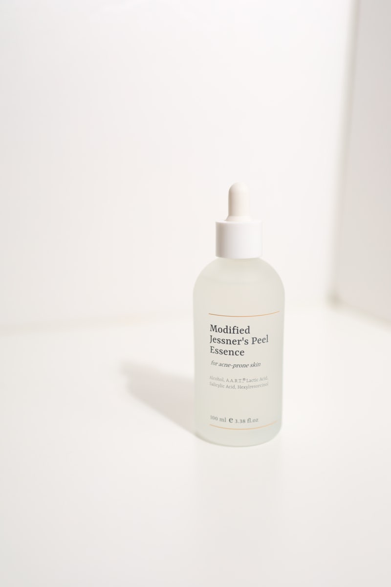 Sebum softening ampoule and acne ampoule reviews; facial exfoliation and trouble management happen at the same time.