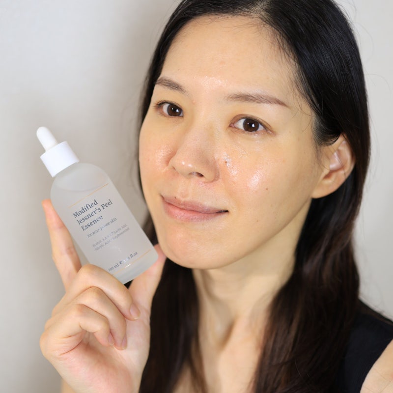 Sebum softening ampoule and acne ampoule reviews; facial exfoliation and trouble management happen at the same time.