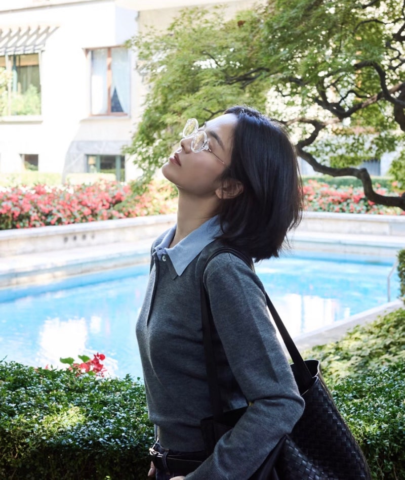 A contrasting mood... Bare face vs. Full makeup: Song Hye-kyo's daily look