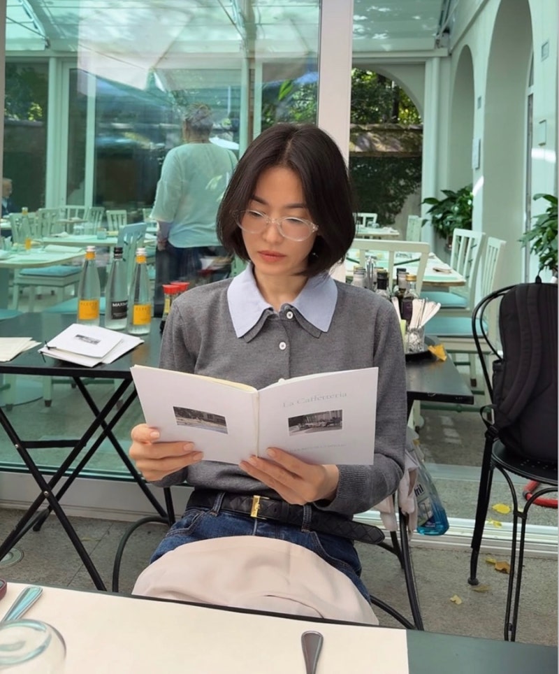 A contrasting mood... Bare face vs. Full makeup: Song Hye-kyo's daily look