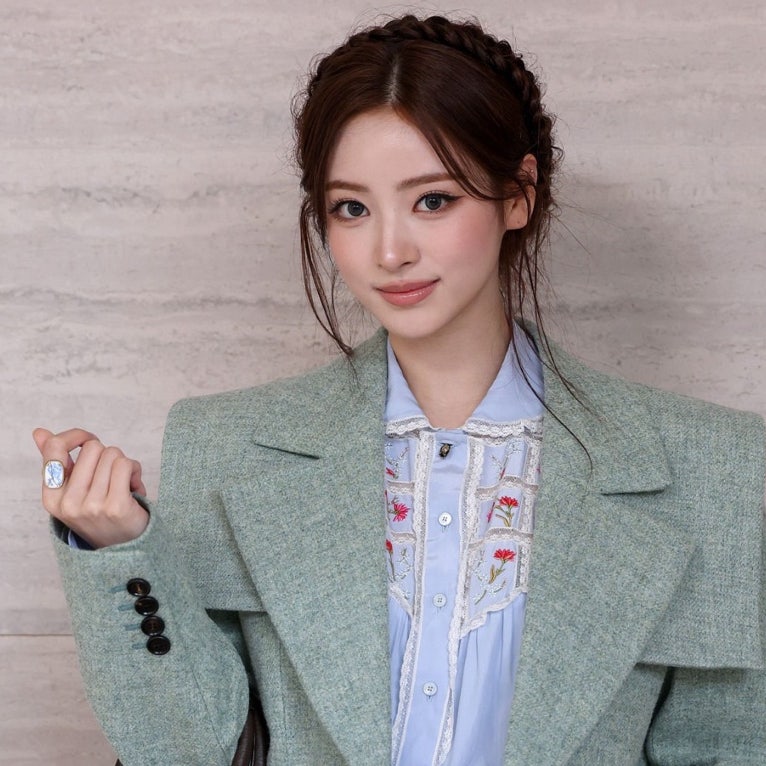 Thinked she was a doll... Celebrity fashion that left people speechless at her beauty