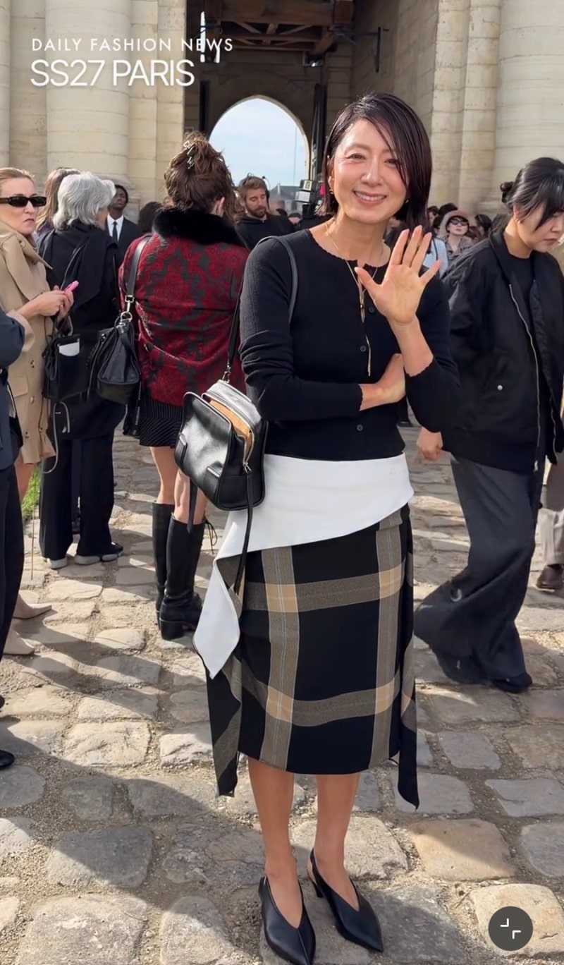 Approaching 60... Celebrity who pulled off clothes that even people in their 30s like