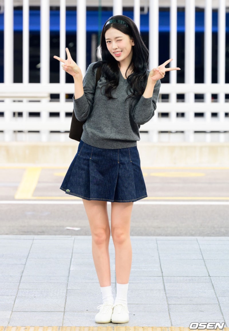 She's an idol in her 9th year since debut... Ahn Yu-jin's "girlfriend look," which is beautiful without being overdone.