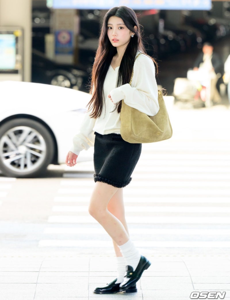 It looked a bit ambiguous... A celebrity wearing a designer skirt