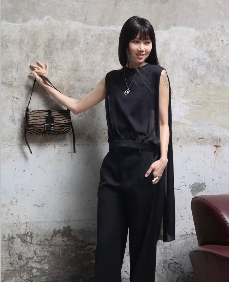 Stunning in person... blunt bob beauty celebrity fashion