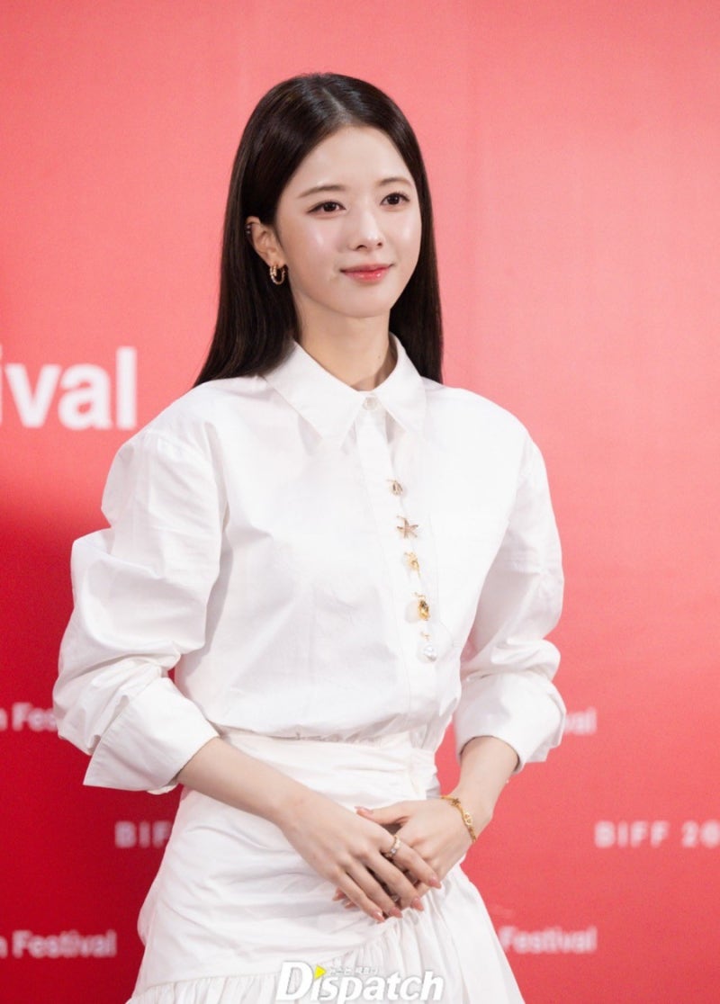 No Jeong-ui's fashion at the BIFF was so lovely that it actually got overshadowed.
