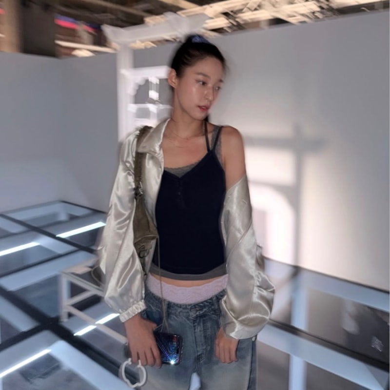 Update on Seolhyun's vintage look, said to be popularizing sagging...