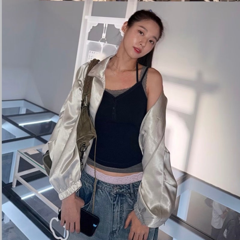 Update on Seolhyun's vintage look, said to be popularizing sagging...
