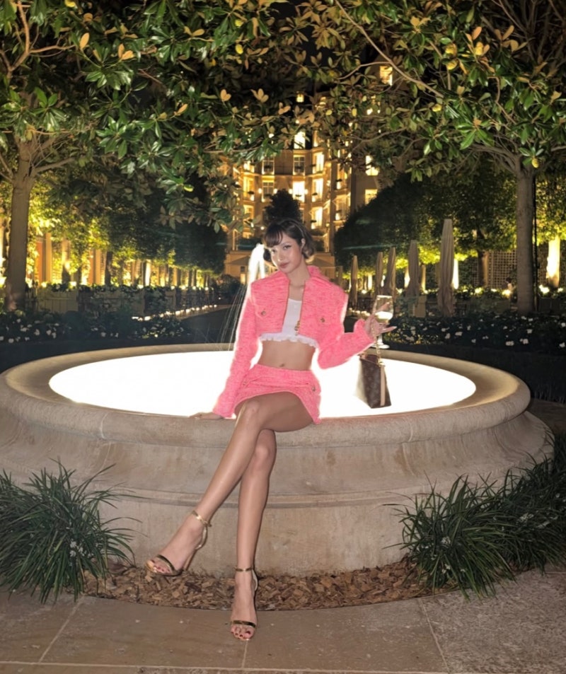 Fashion is a punishment... Louis Vuitton fashion of celebrities who became legends with their beauty
