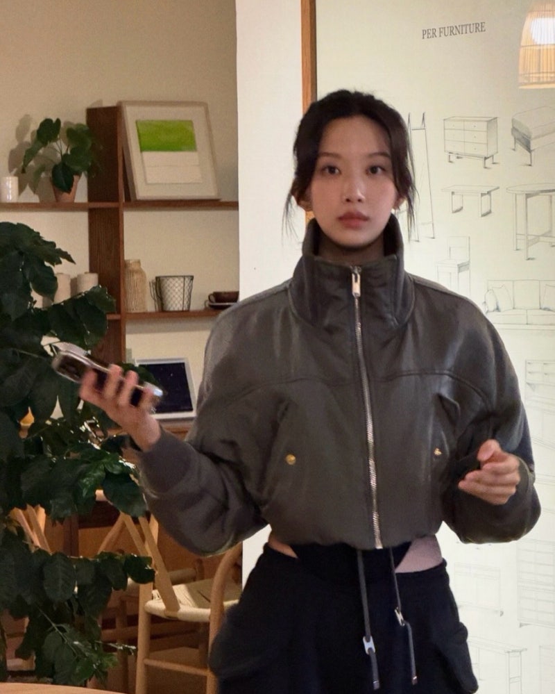 It's so luxurious... the celebrity who made the vintage look a core trend at Hyundai Department Store.