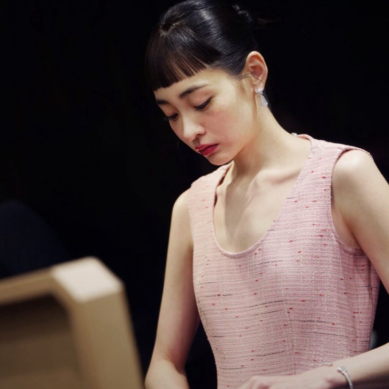 Kim Min-ha pulls off the notoriously difficult choppy bangs look adorably at the Busan International Film Festival.