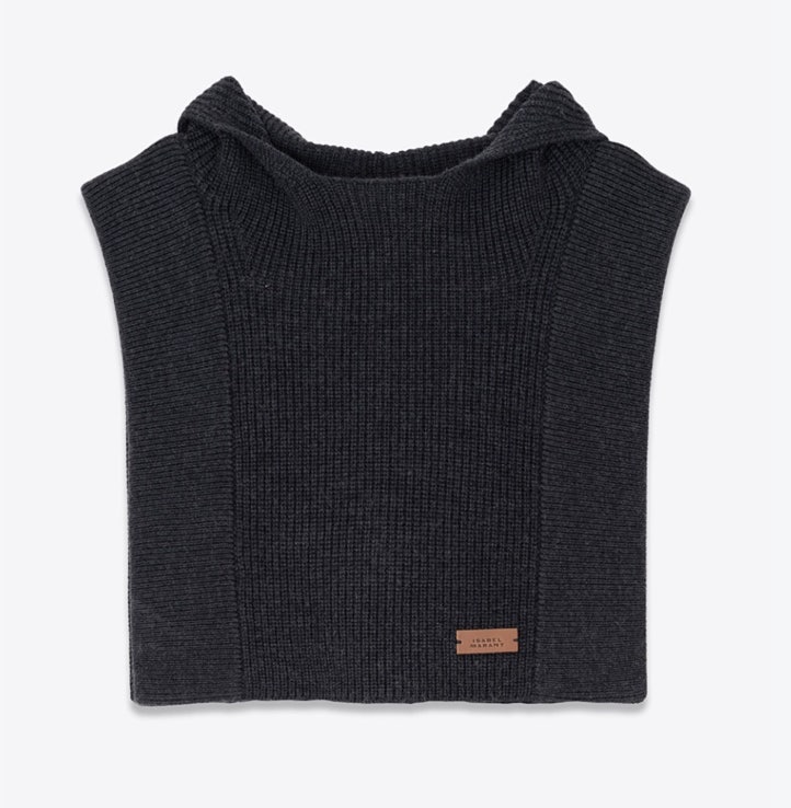 I thought the Hyundai Department Store core look was expensive... but celebrity knit fashion was unexpectedly cheap