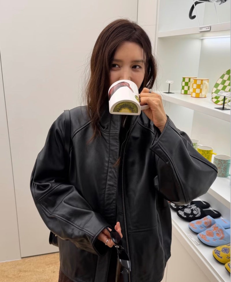Chae Jung-an’s Chic Leather Jacket Fashion Causing a Stir with Her Innocent Beauty