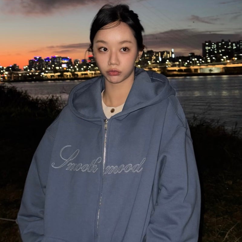 Hyeri's daily look hoodie fashion, said to have a face-slimming angle...